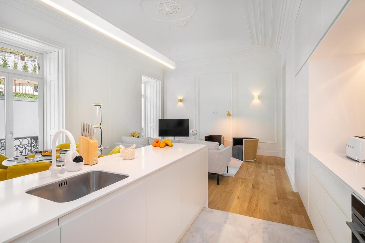 Whome | Av. Da Liberdade Deluxe Apartment W/ S-Pool, Gym & Parking Лиссабон Экстерьер фото