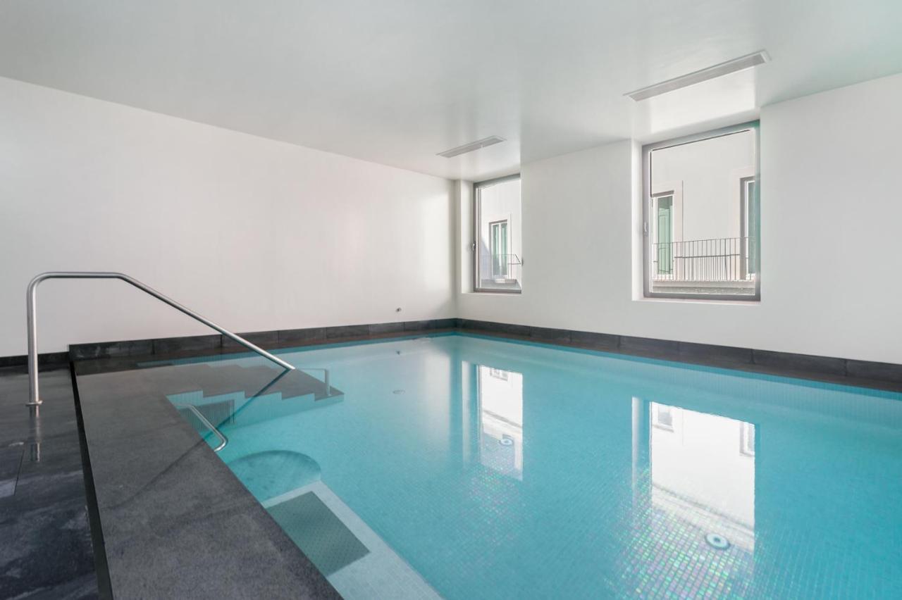 Whome | Av. Da Liberdade Deluxe Apartment W/ S-Pool, Gym & Parking Лиссабон Экстерьер фото