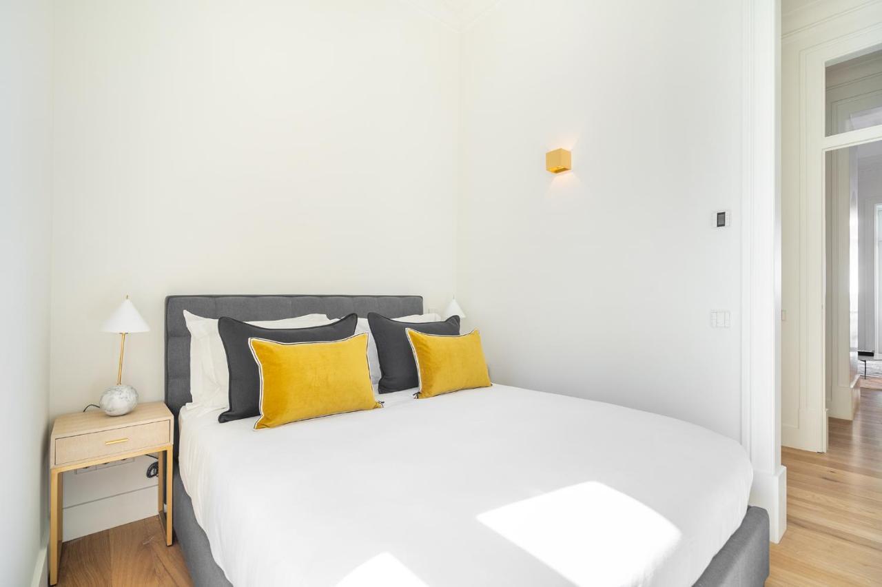 Whome | Av. Da Liberdade Deluxe Apartment W/ S-Pool, Gym & Parking Лиссабон Экстерьер фото