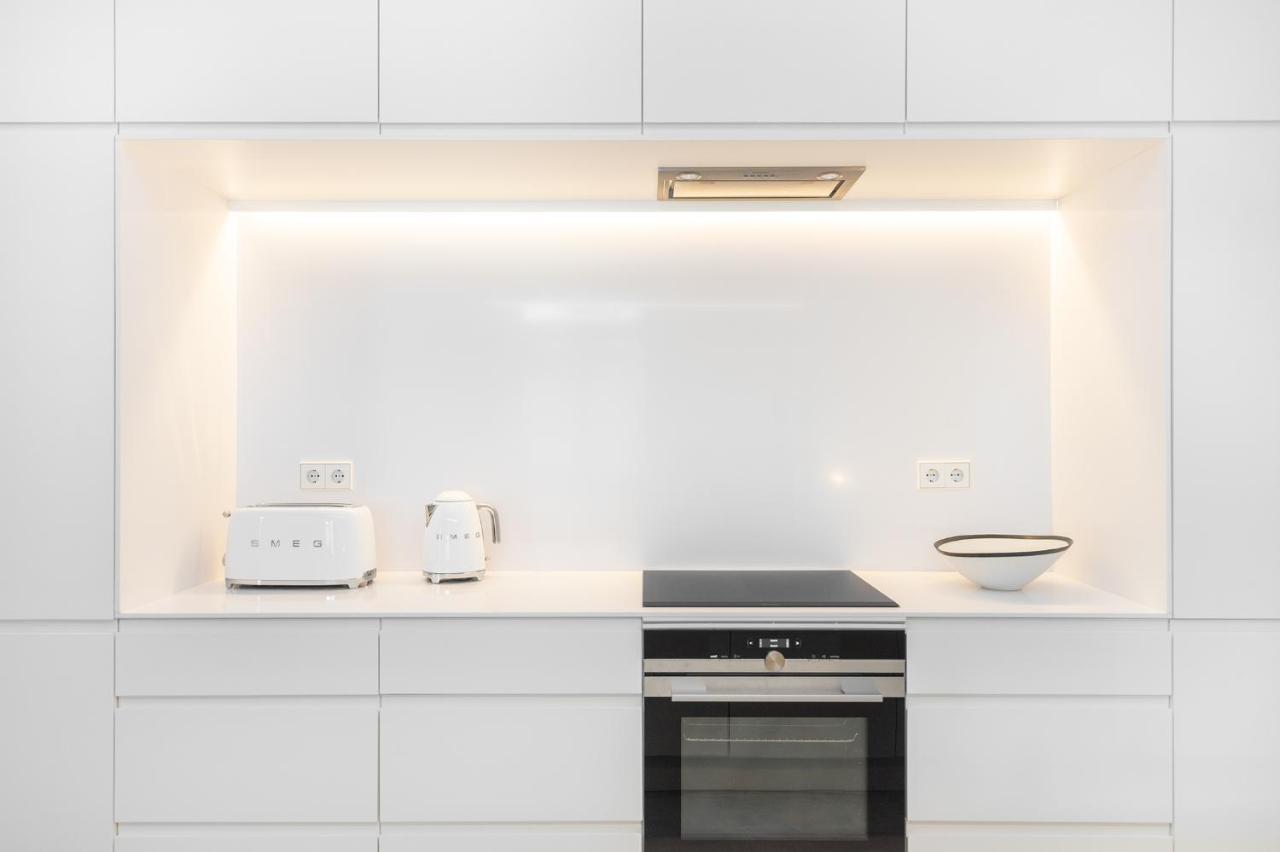 Whome | Av. Da Liberdade Deluxe Apartment W/ S-Pool, Gym & Parking Лиссабон Экстерьер фото