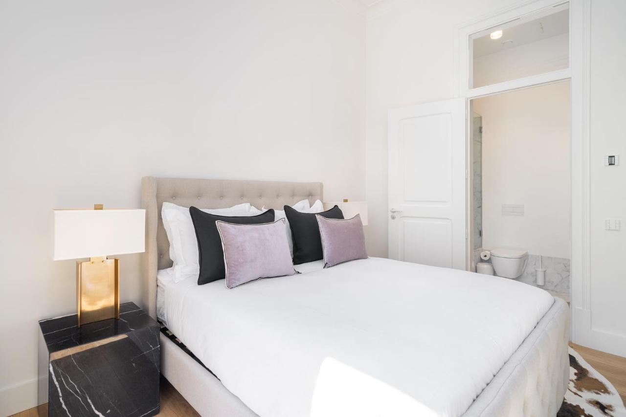 Whome | Av. Da Liberdade Deluxe Apartment W/ S-Pool, Gym & Parking Лиссабон Экстерьер фото
